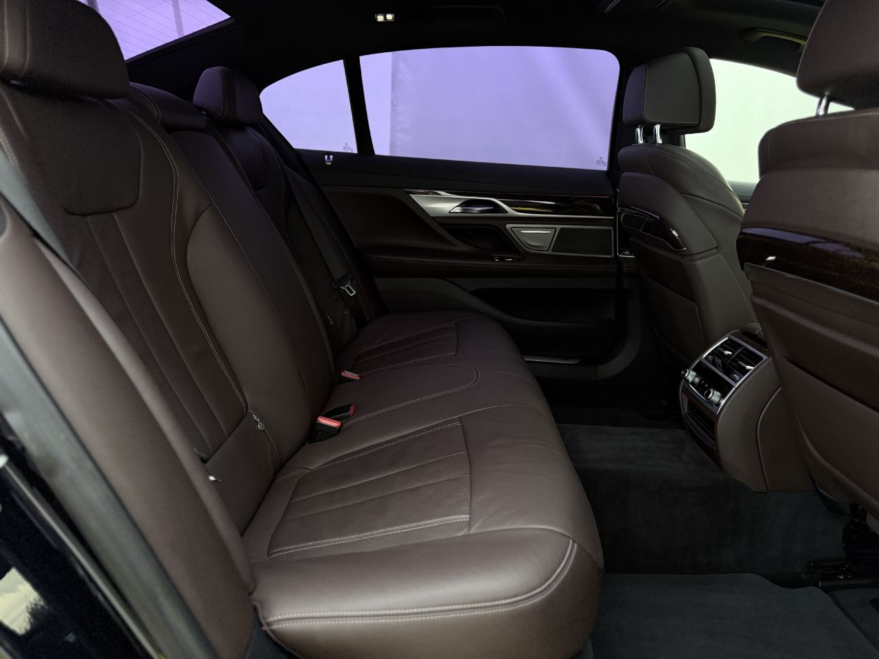 BMW 740 | 13