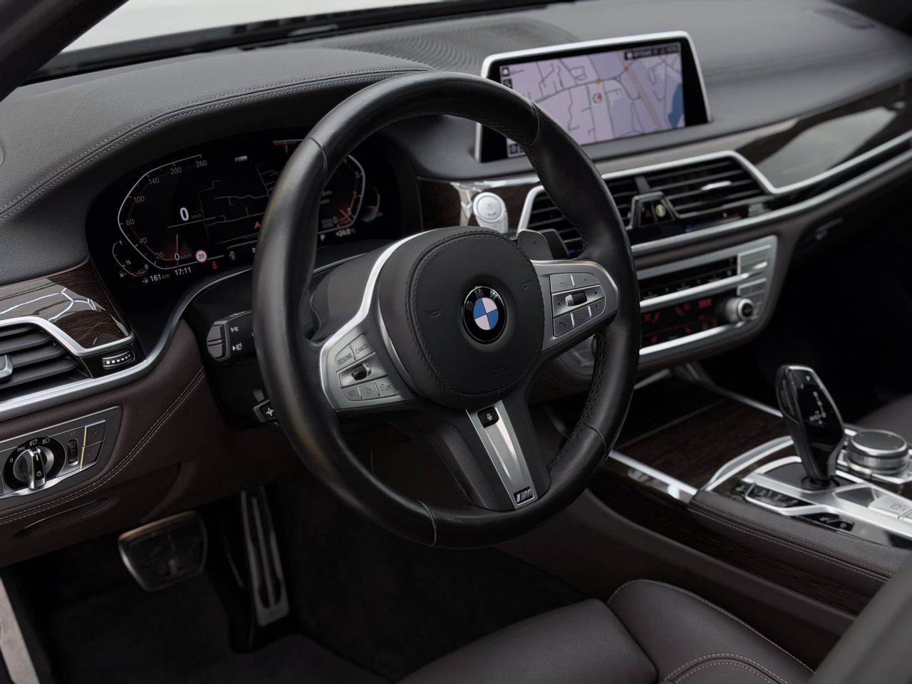 BMW 740 | 8