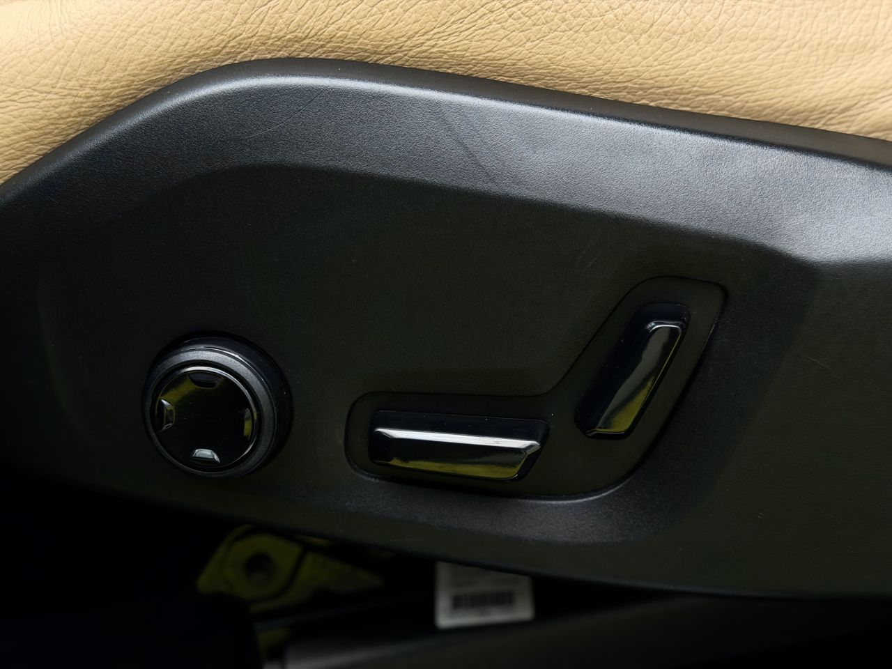 Volvo XC90 | 24