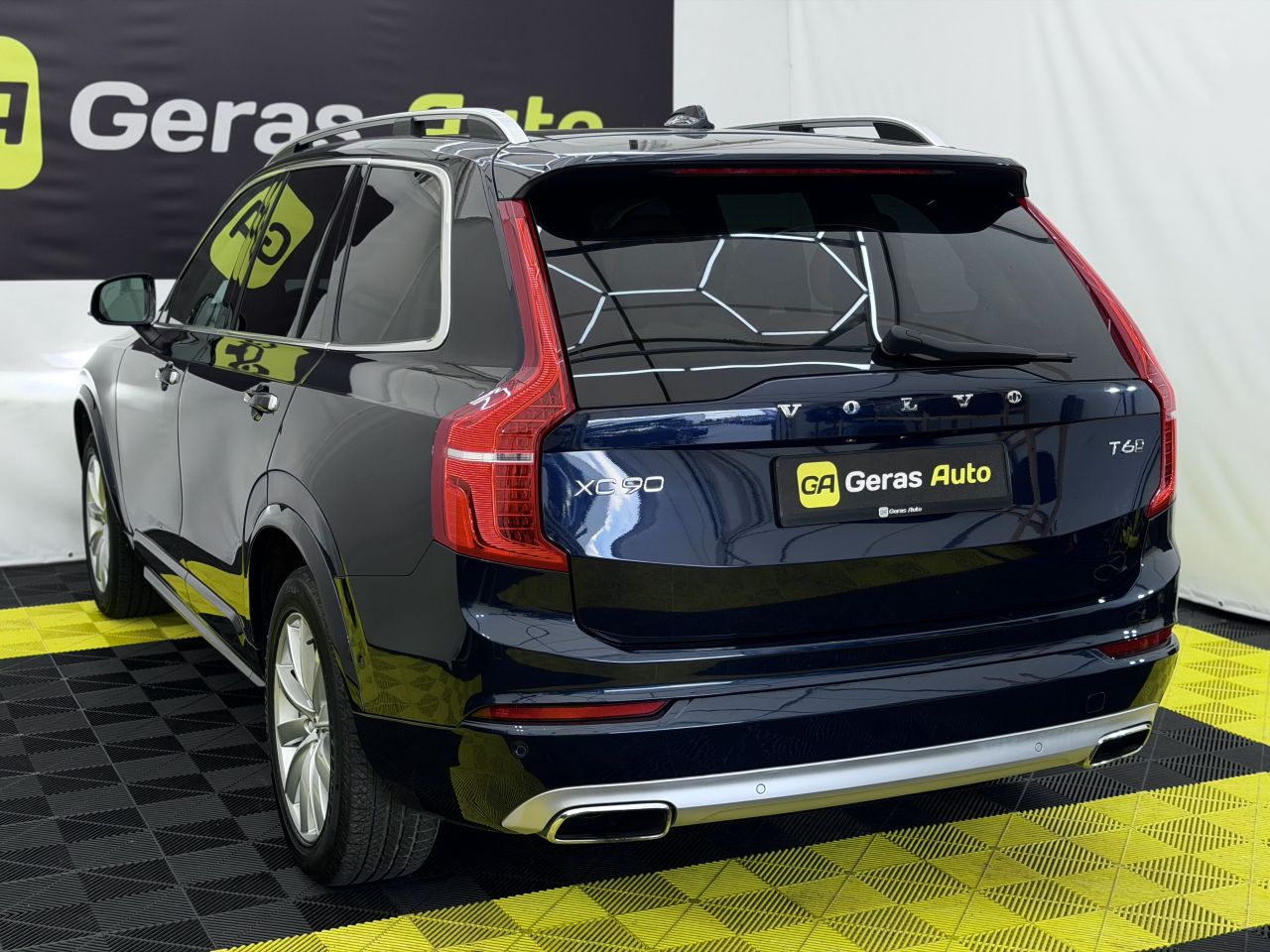 Volvo XC90 | 5
