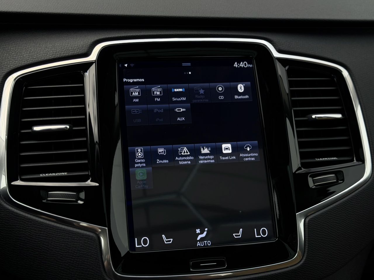 Volvo XC90 | 32