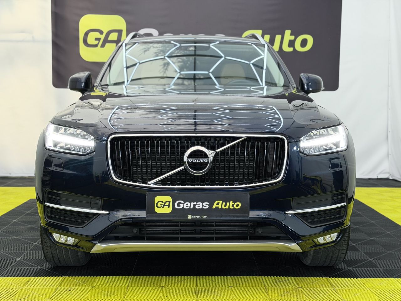 Volvo XC90 | 1