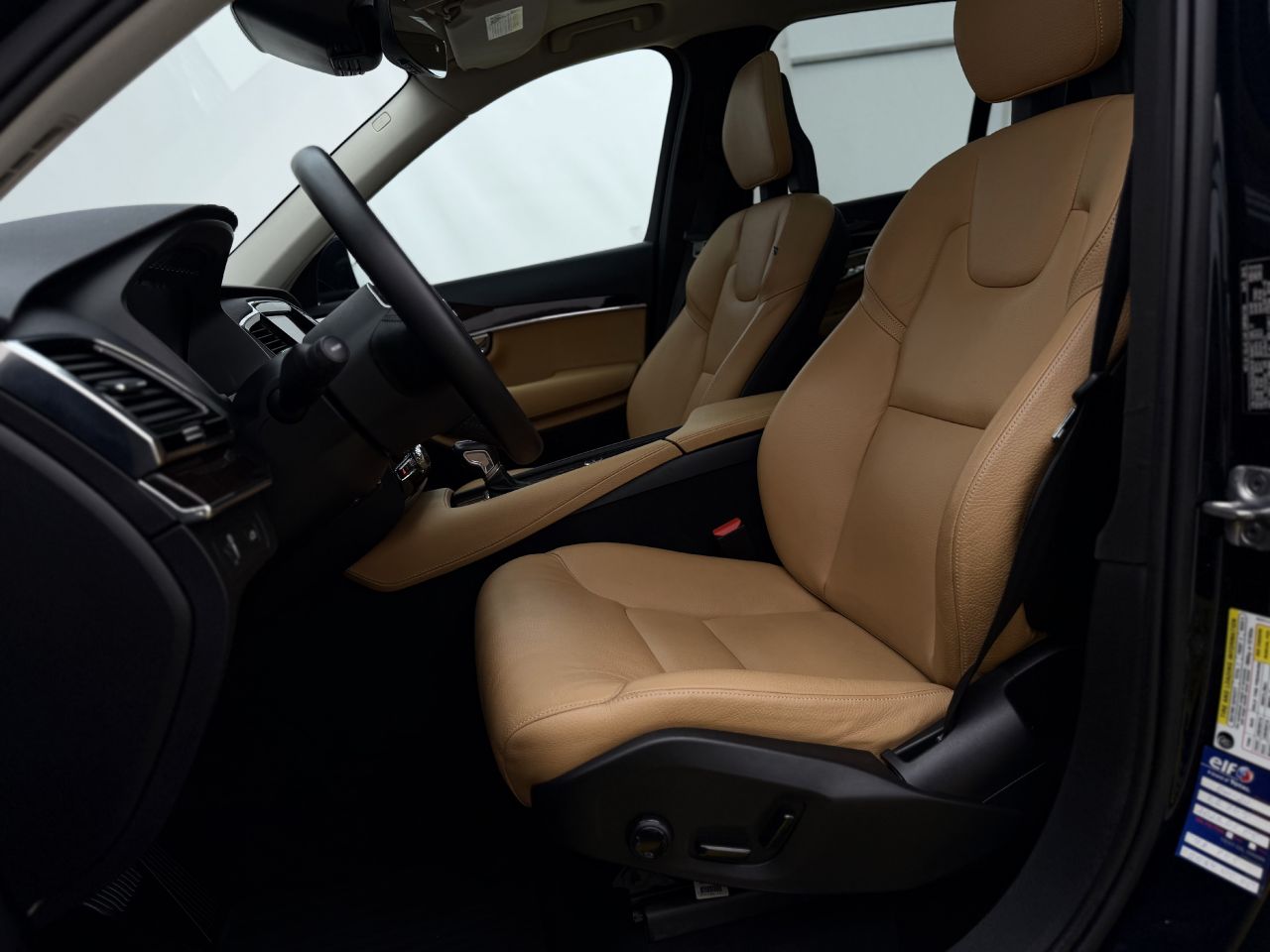 Volvo XC90 | 9