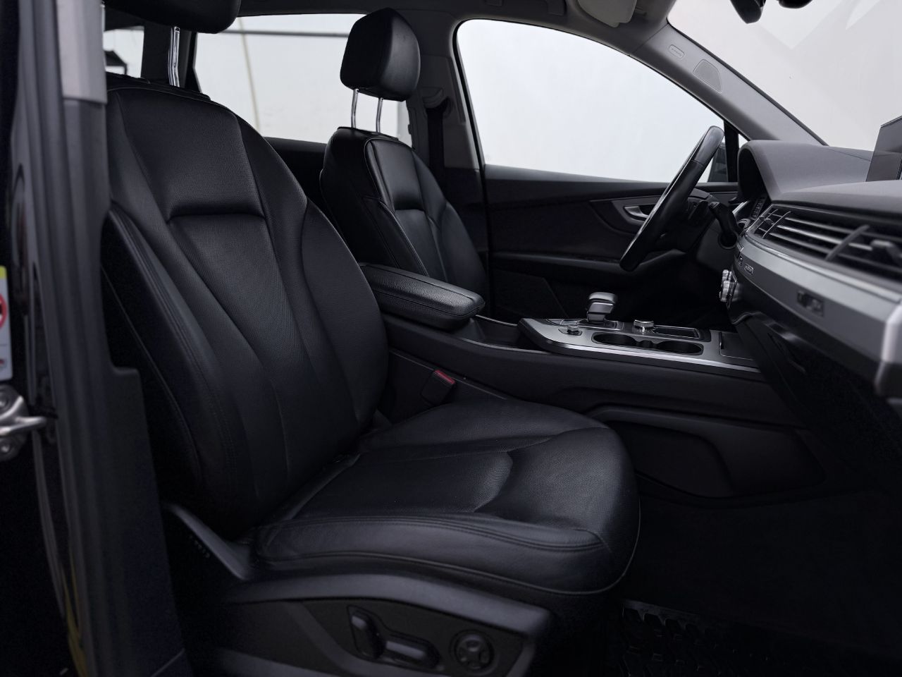 Audi Q7 | 14