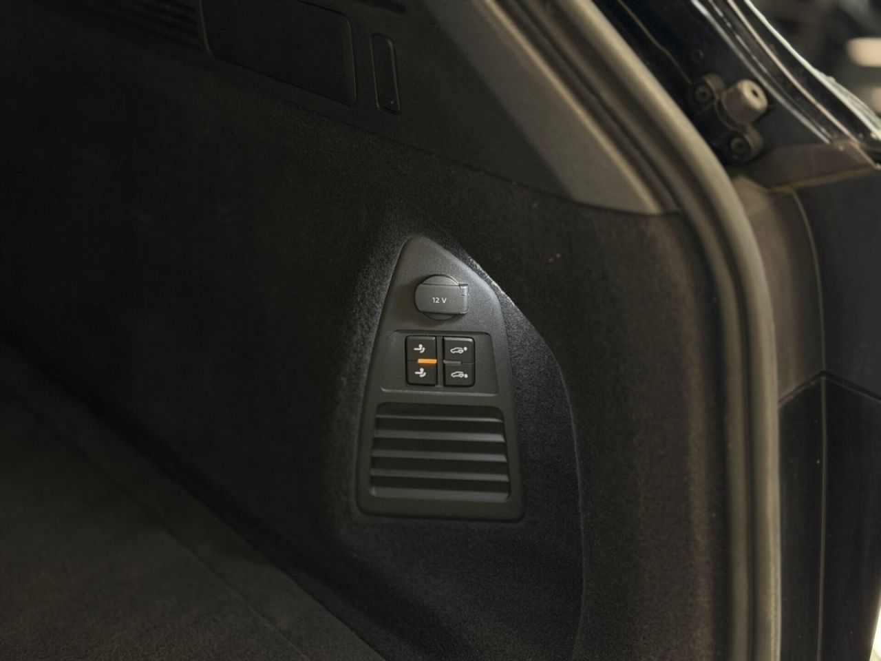 Volkswagen Touareg | 23