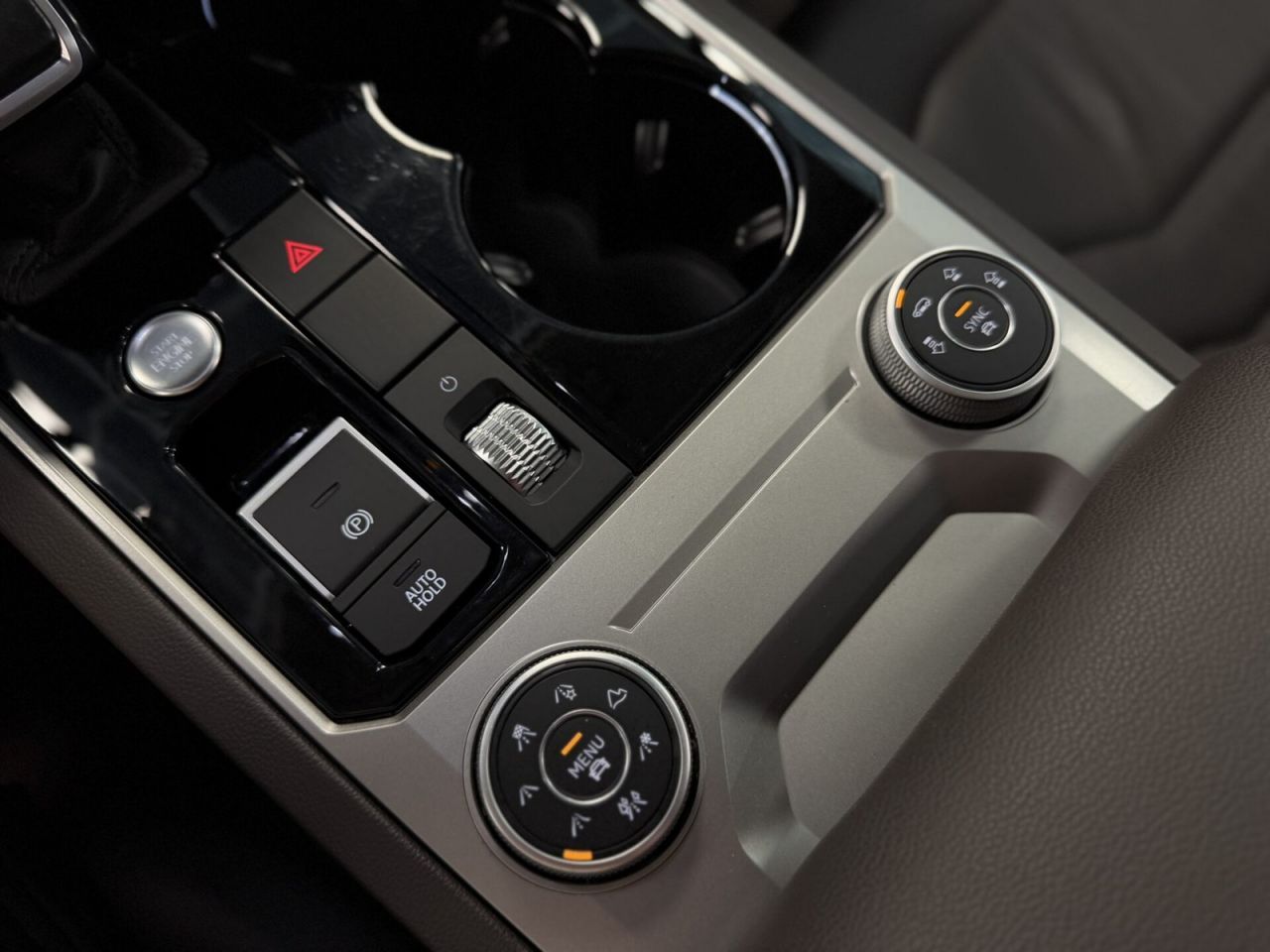 Volkswagen Touareg | 16
