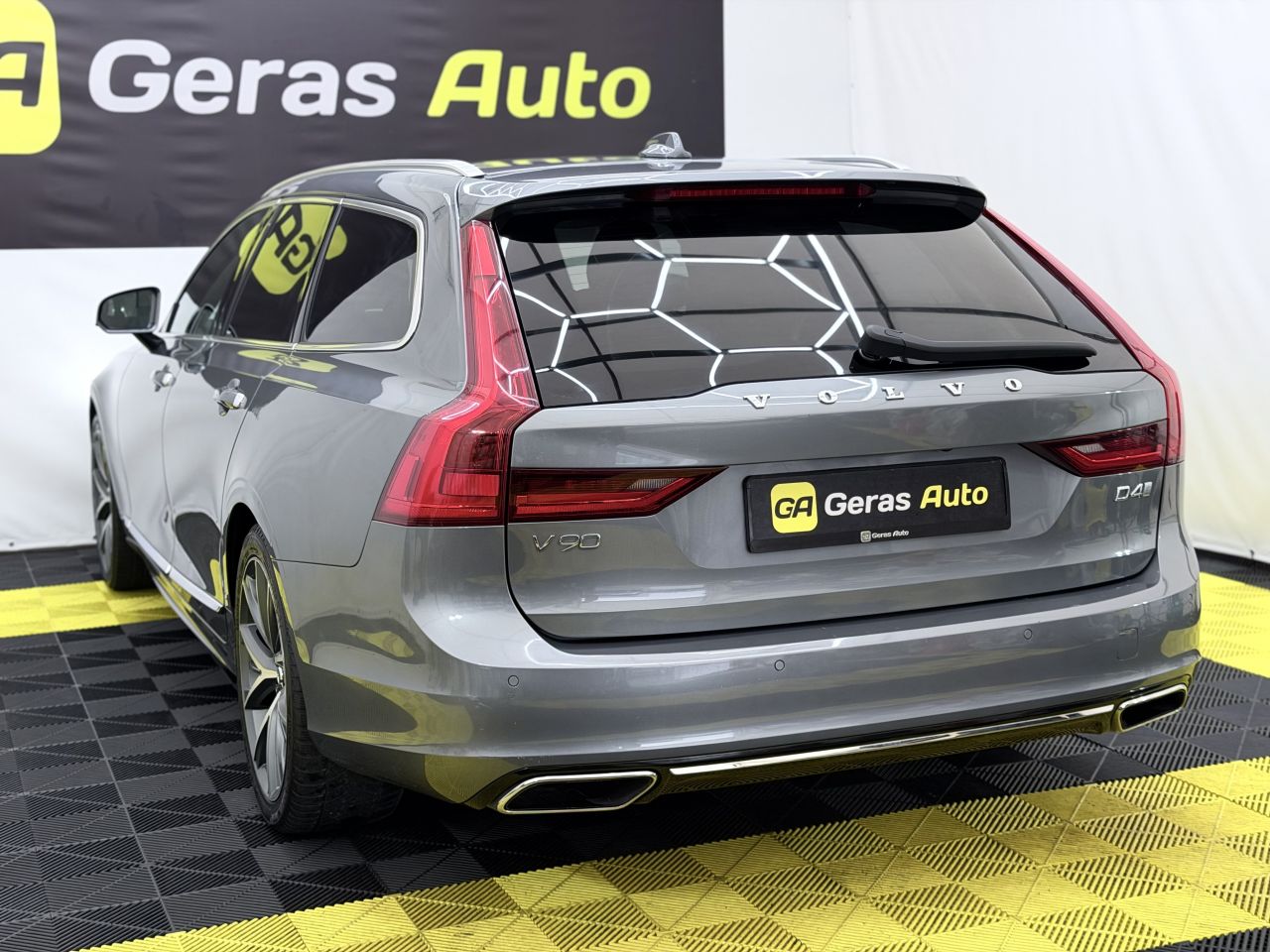Volvo V90 | 5