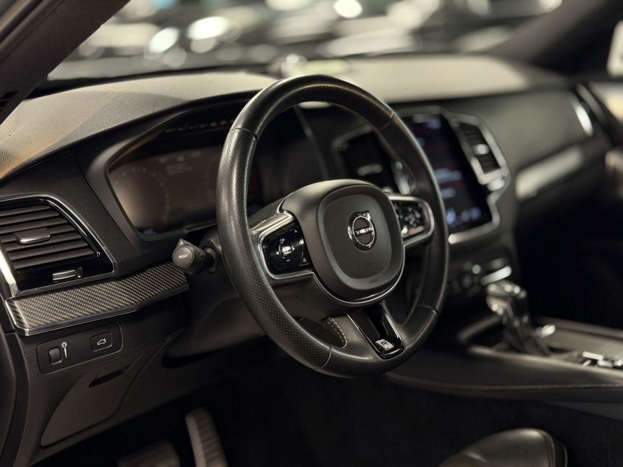 Volvo XC90 | 26
