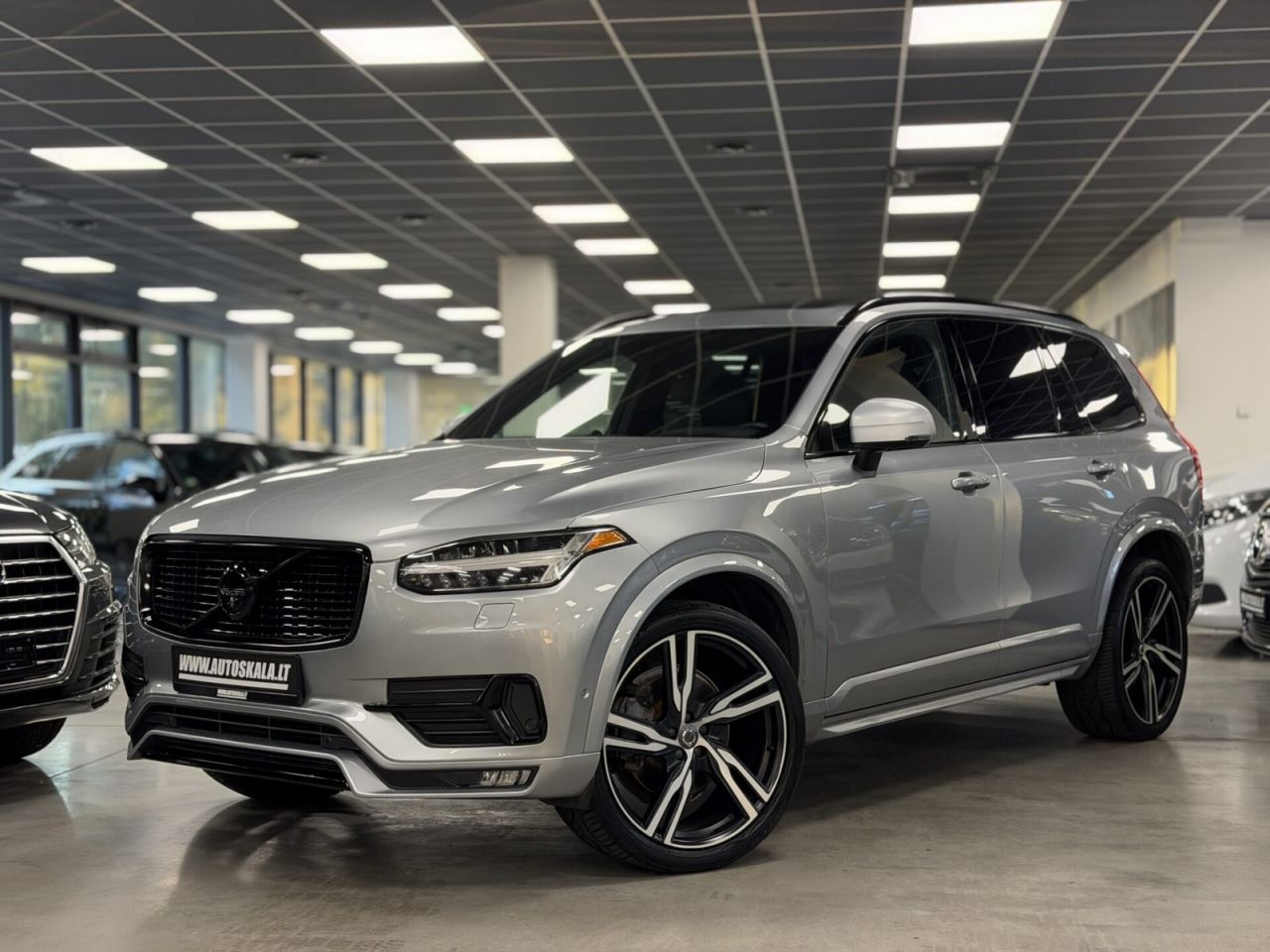 Volvo XC90 | 29