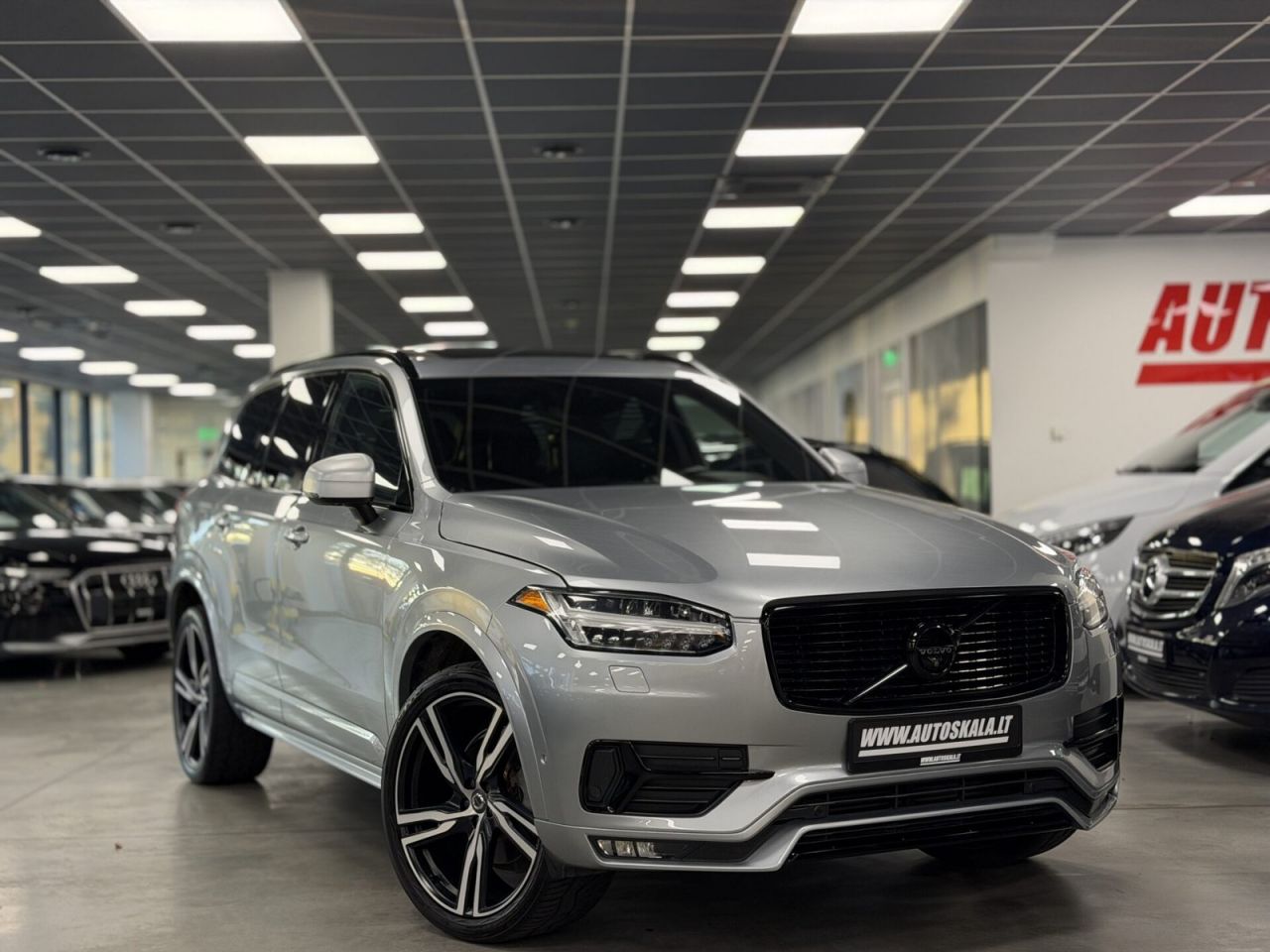Volvo XC90 | 30