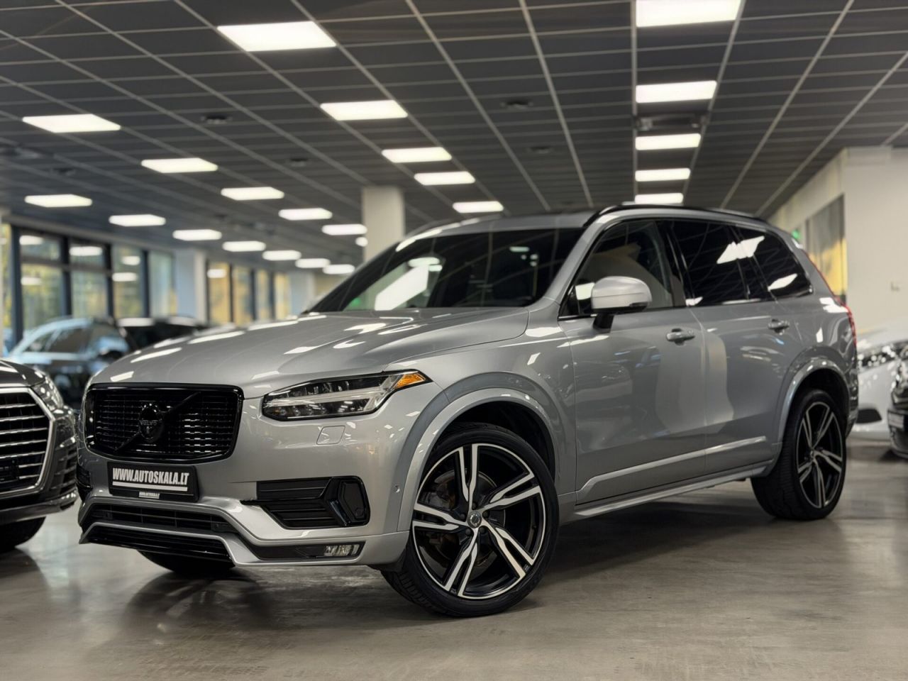 Volvo XC90 | 11