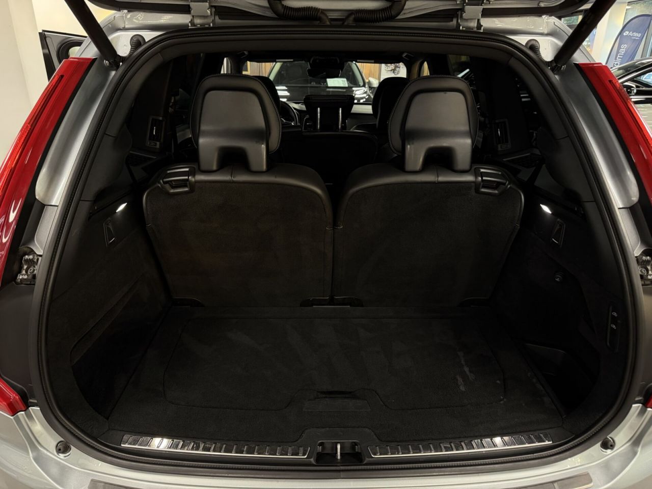 Volvo XC90 | 14