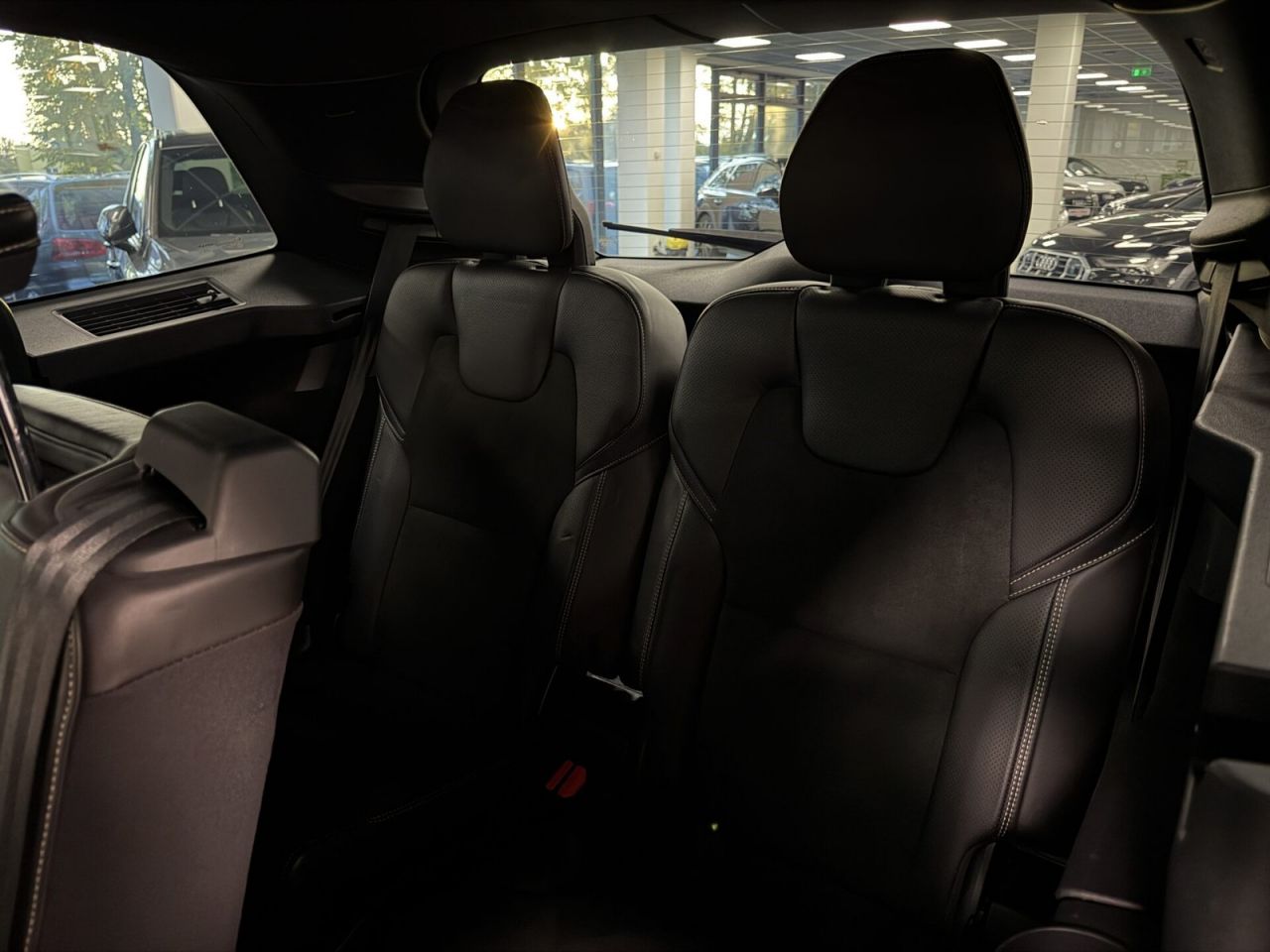 Volvo XC90 | 10