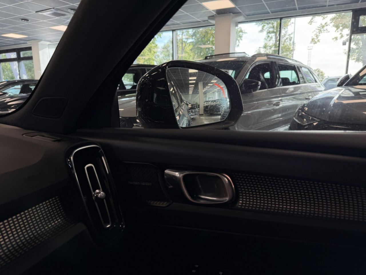 Volvo XC40 | 13