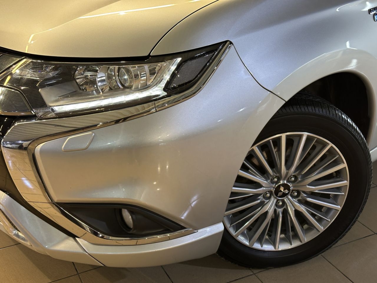 Mitsubishi Outlander | 28