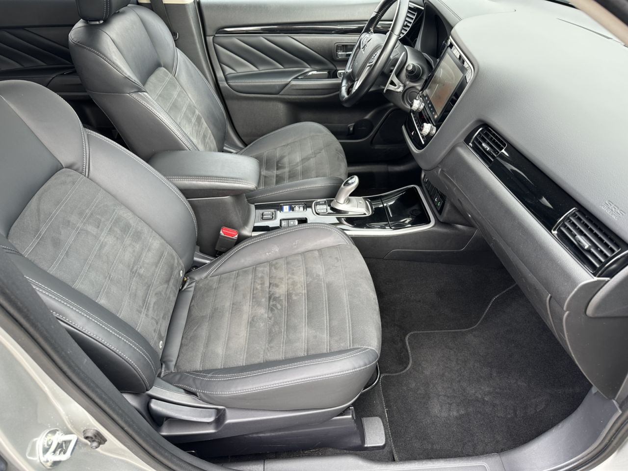 Mitsubishi Outlander | 3