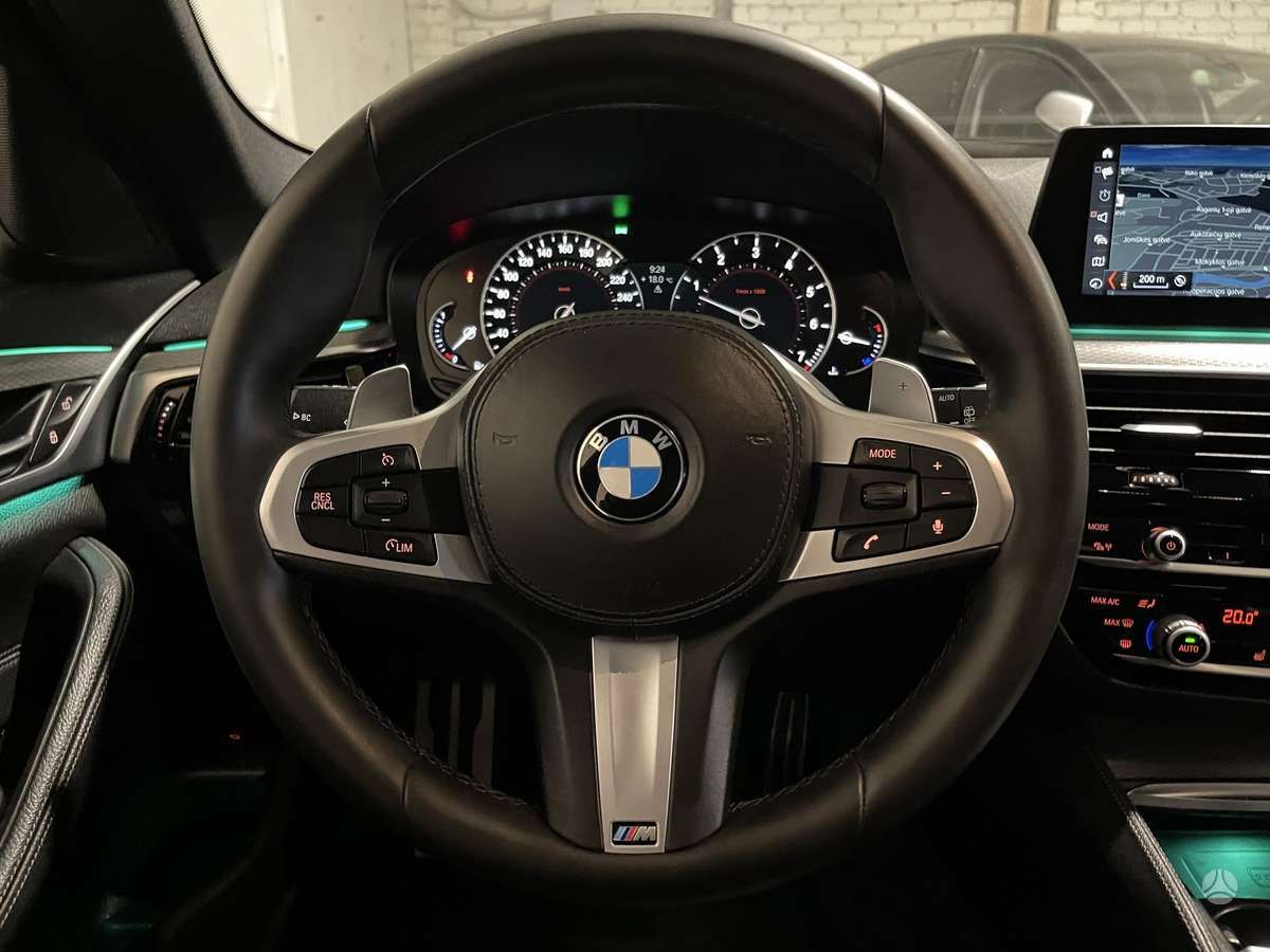 BMW 520 | 7