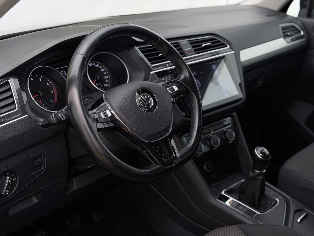 Volkswagen Tiguan | 8