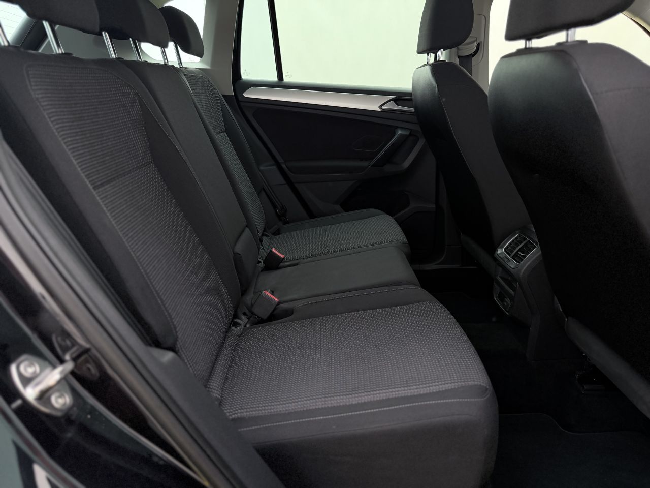 Volkswagen Tiguan | 12
