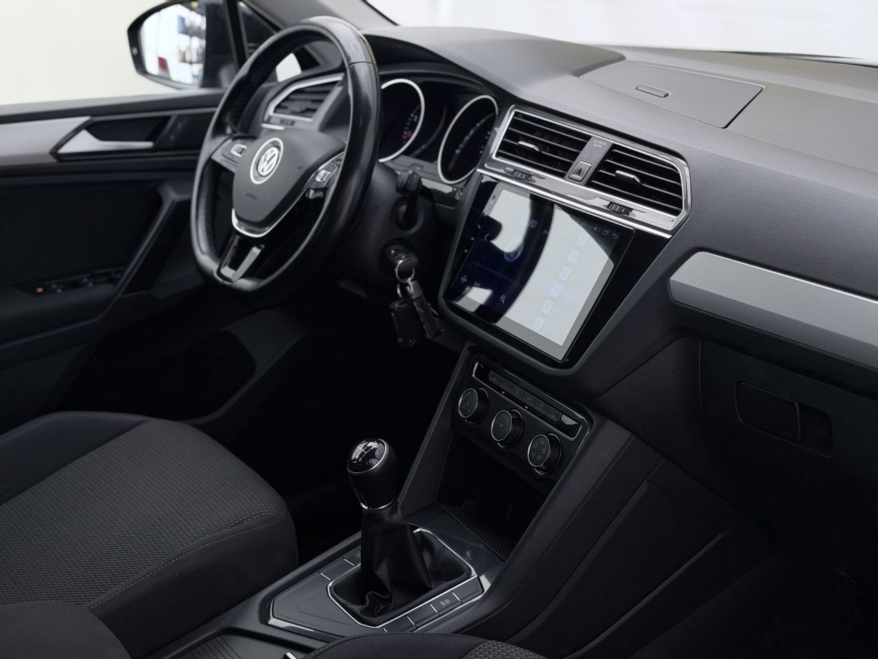 Volkswagen Tiguan | 14