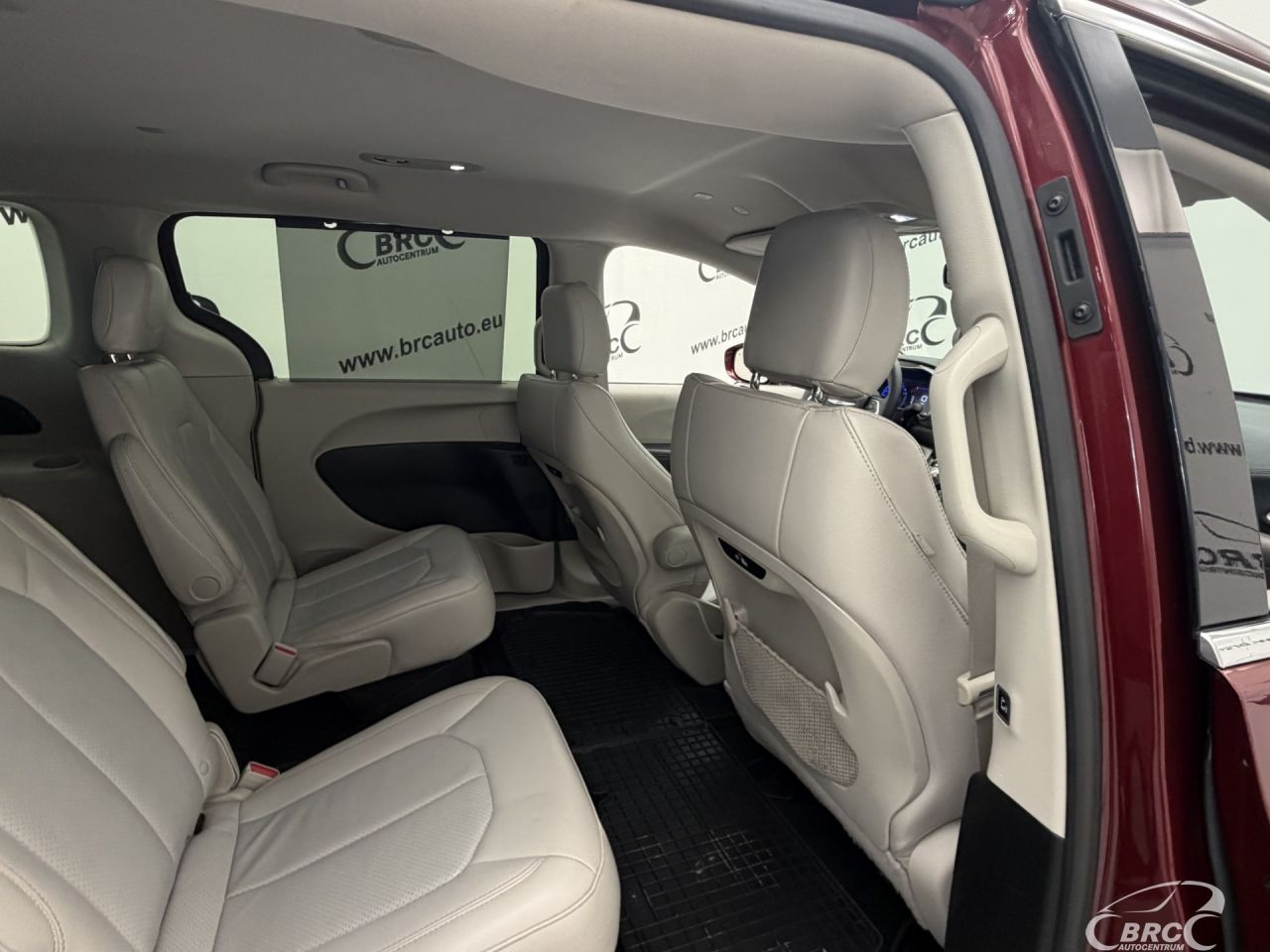 Chrysler Pacifica | 11