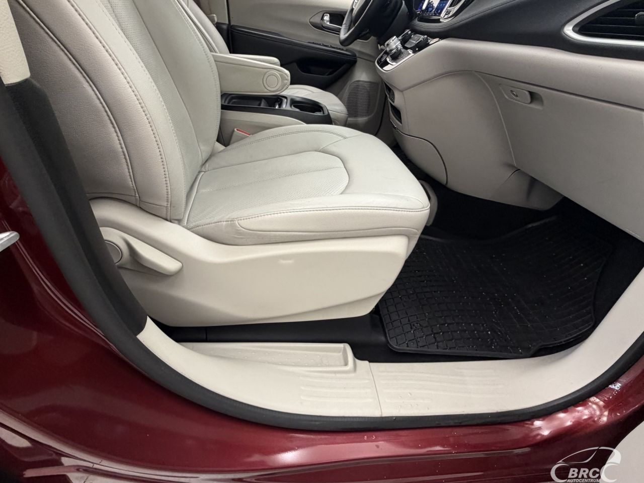 Chrysler Pacifica | 5