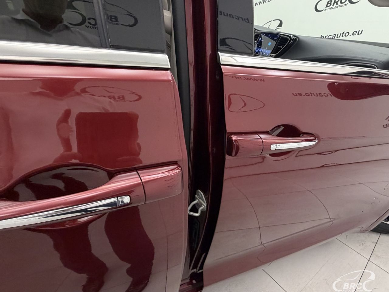 Chrysler Pacifica | 8