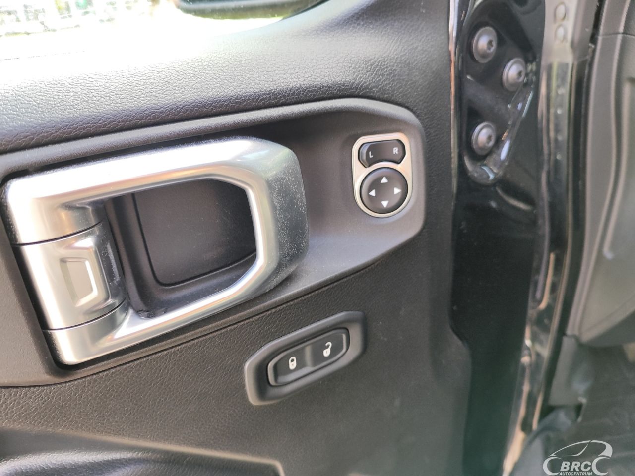 Jeep Wrangler | 19