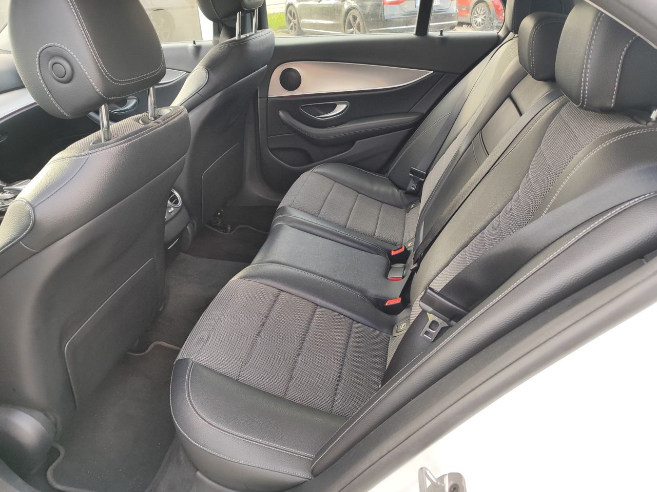 Mercedes-Benz E200 | 14