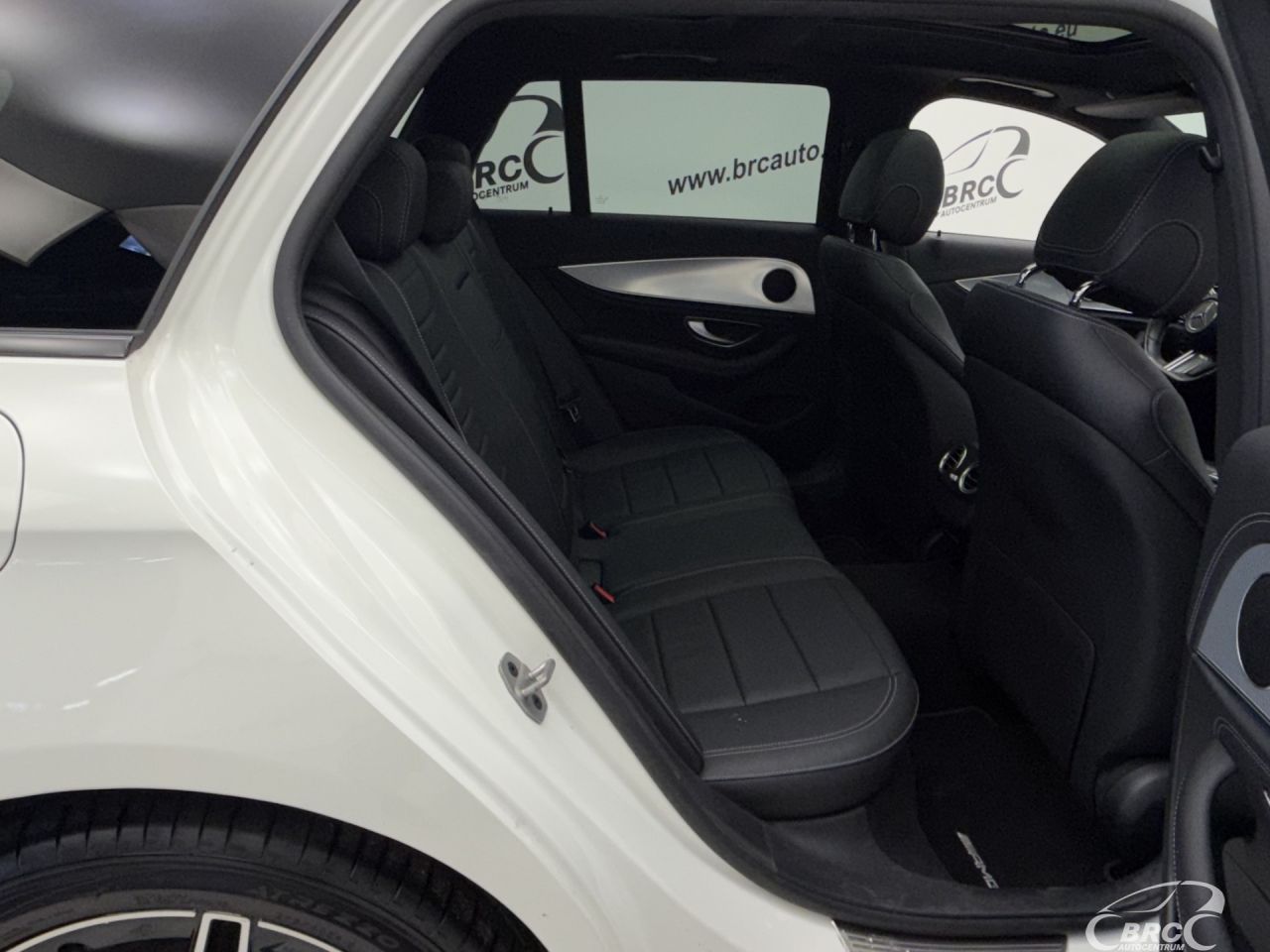 Mercedes-Benz E300 | 9