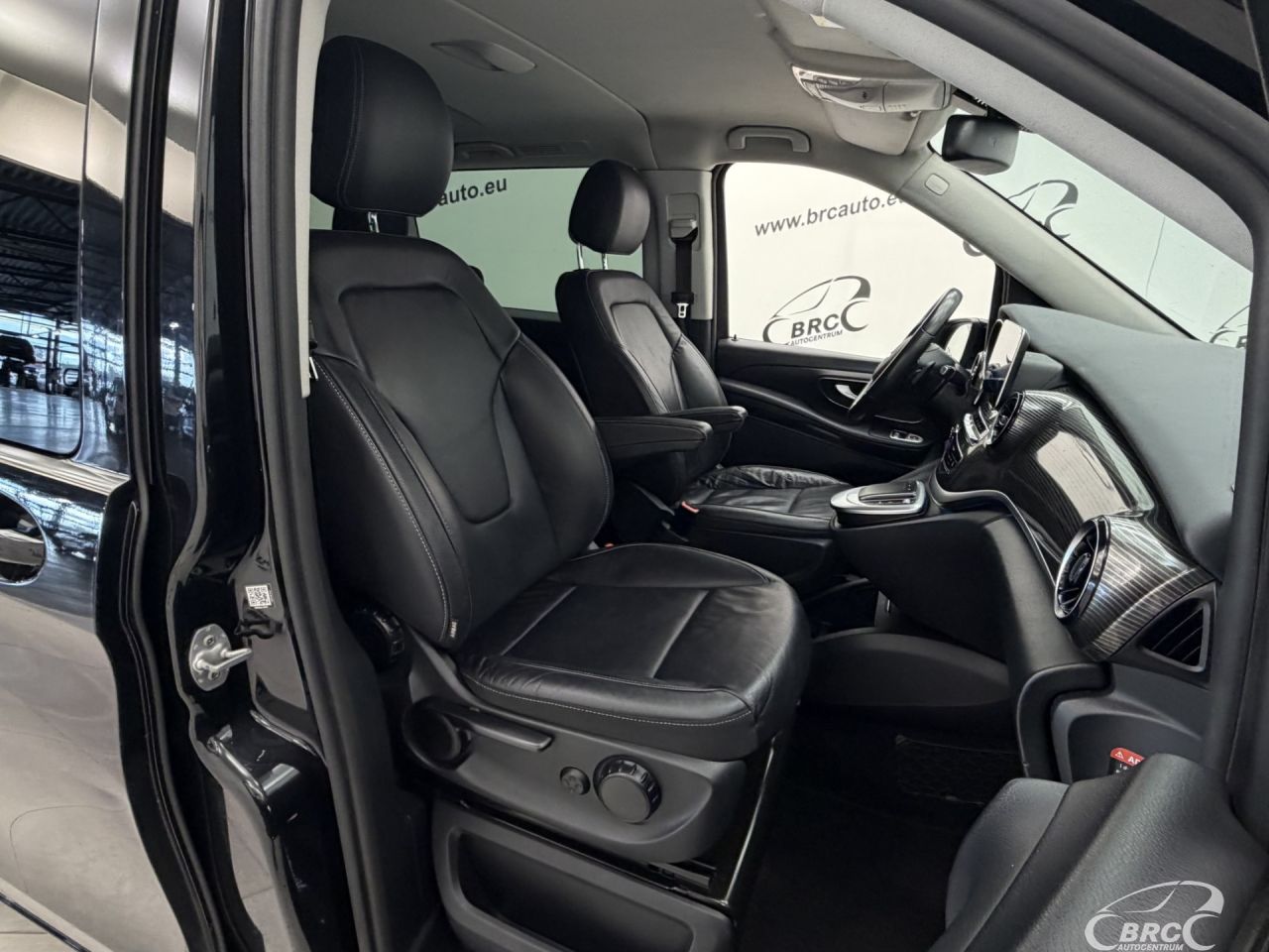 Mercedes-Benz V250 | 6