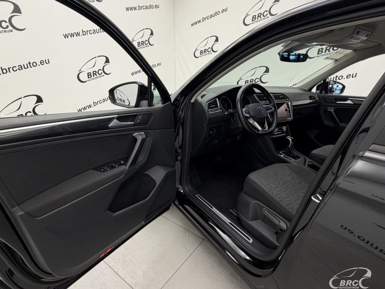 Volkswagen Tiguan | 17