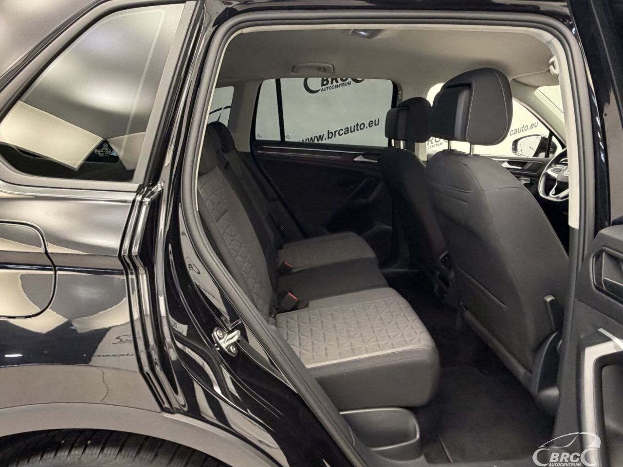 Volkswagen Tiguan | 9