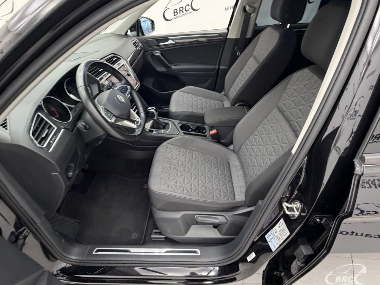 Volkswagen Tiguan | 19