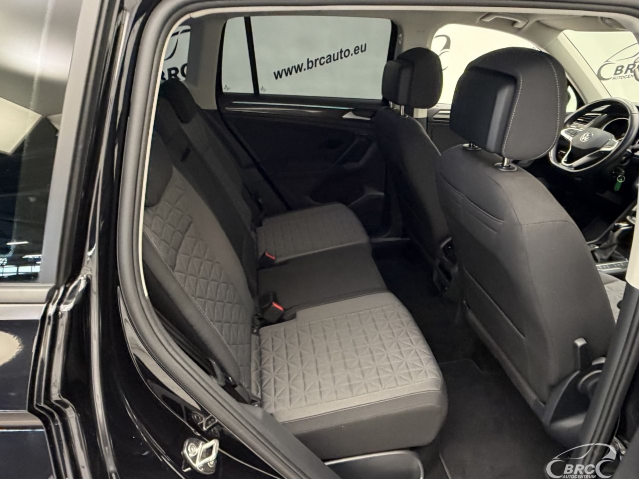 Volkswagen Tiguan | 10