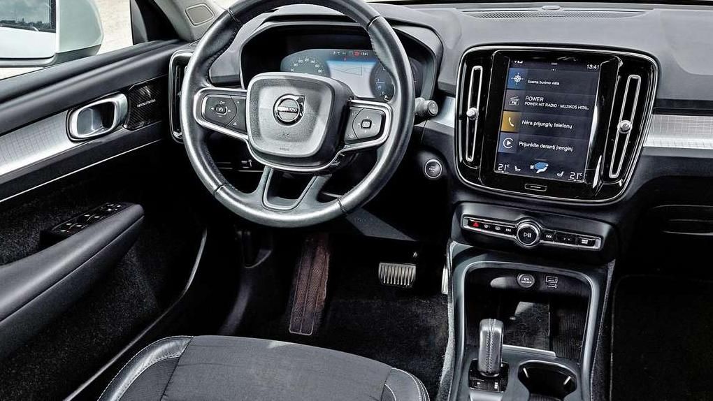 Volvo XC40 | 12