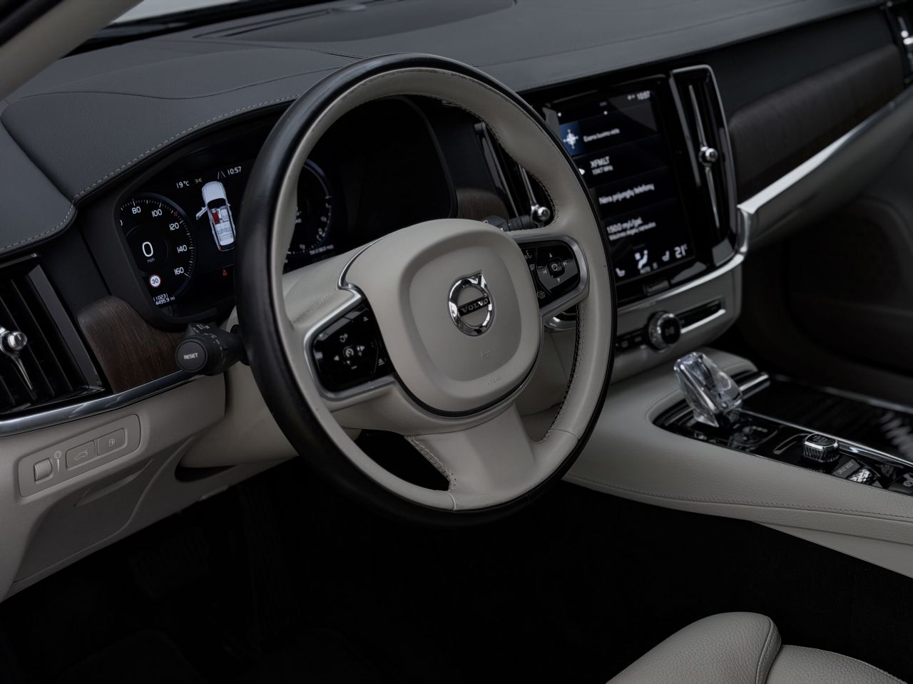Volvo V90 | 8