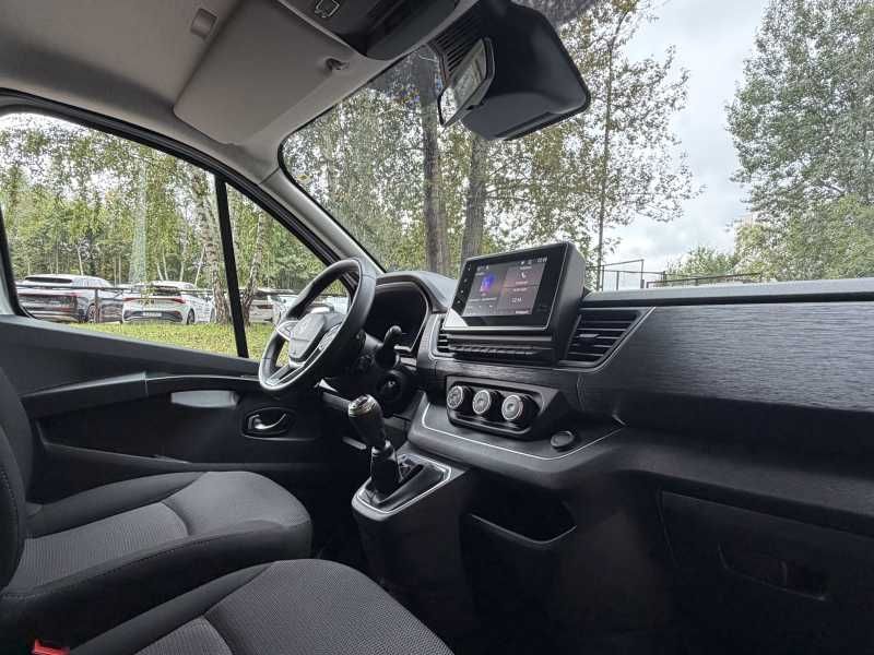 Renault Trafic | 10