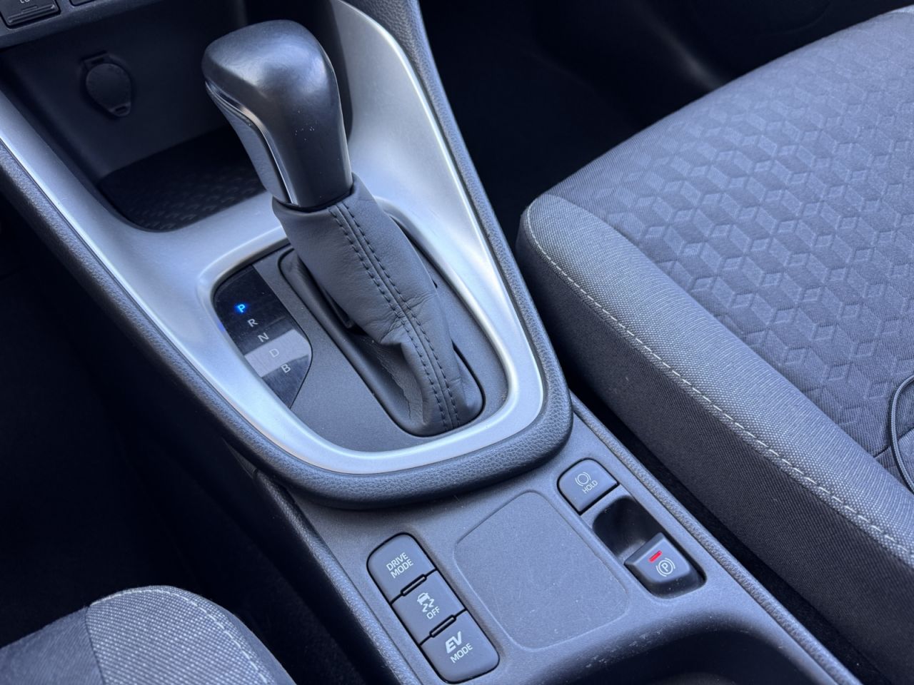 Toyota Yaris | 24