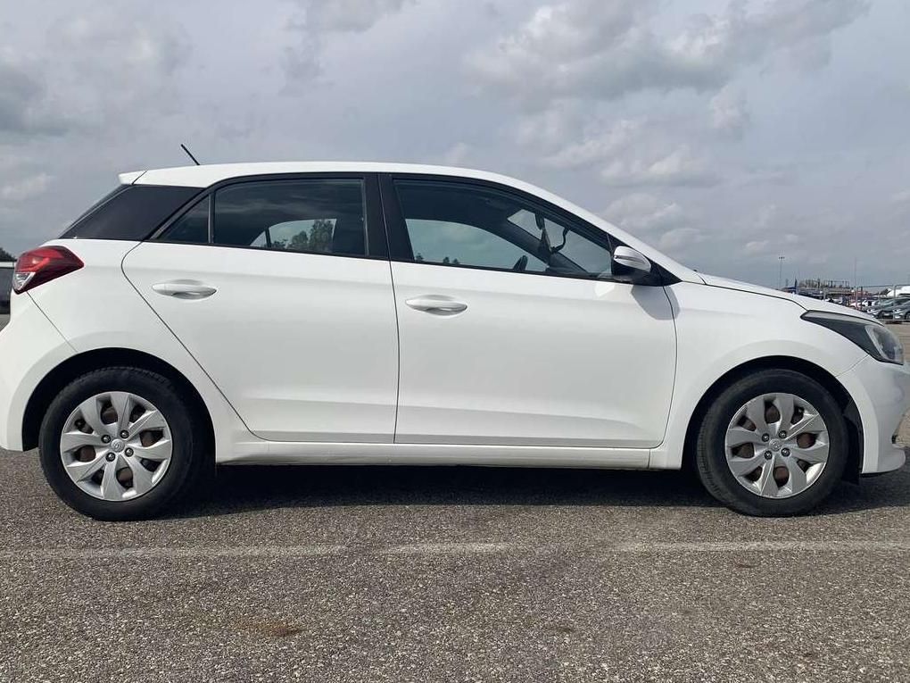Hyundai i20 | 3