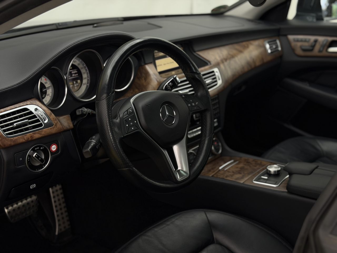 Mercedes-Benz CLS500 | 8