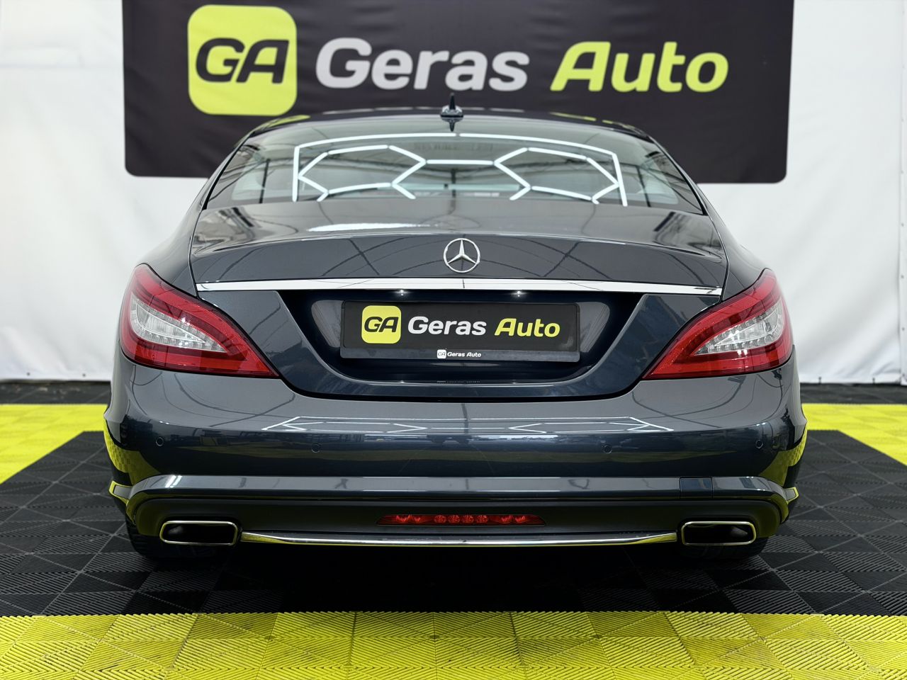 Mercedes-Benz CLS500 | 4