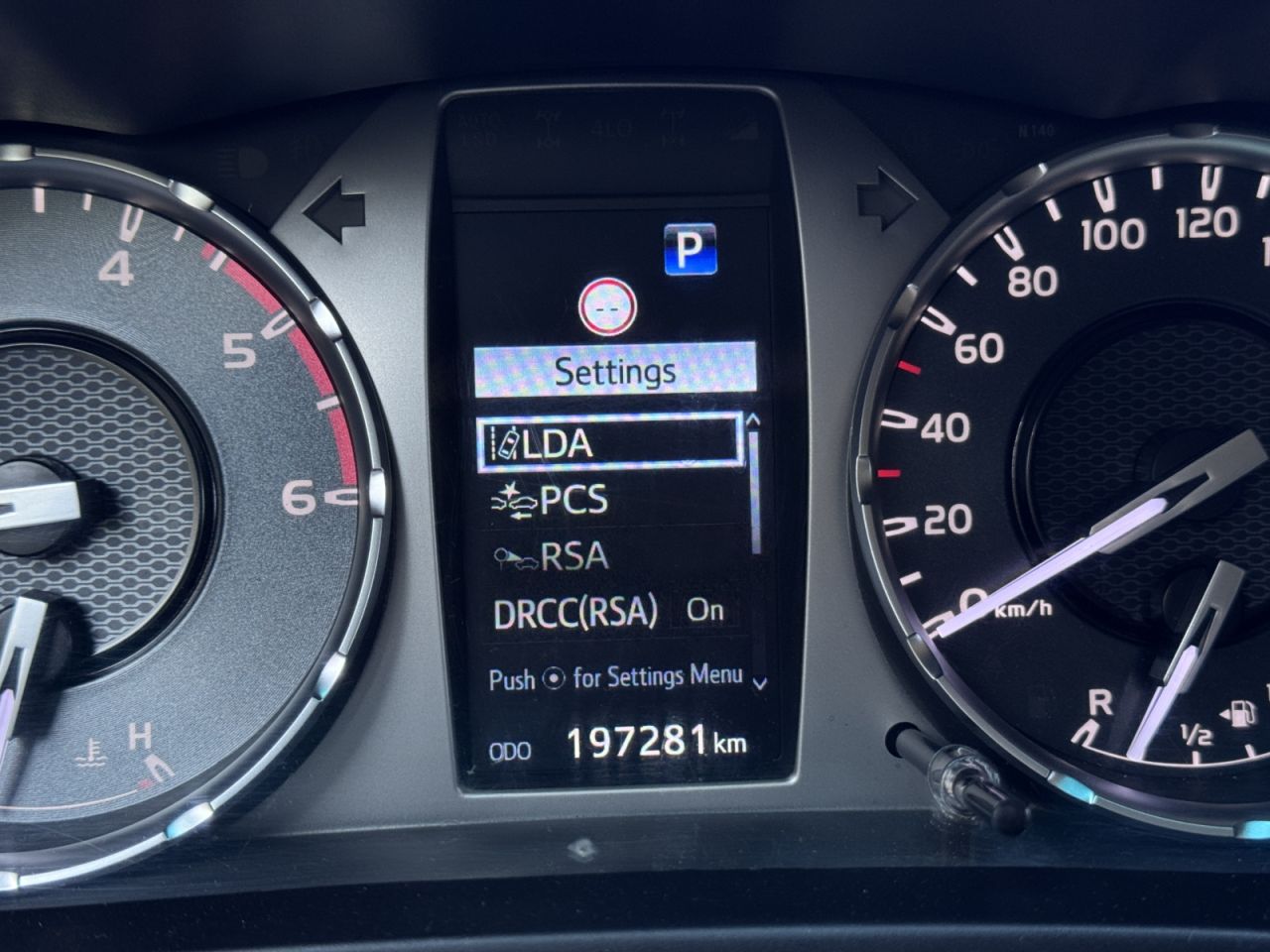 Toyota Hilux | 10