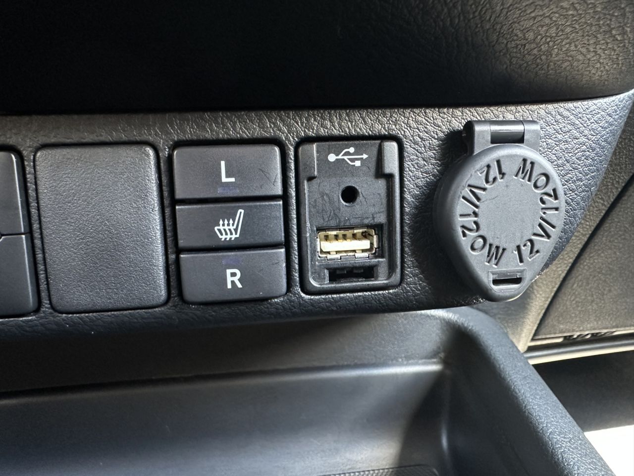 Toyota Hilux | 21