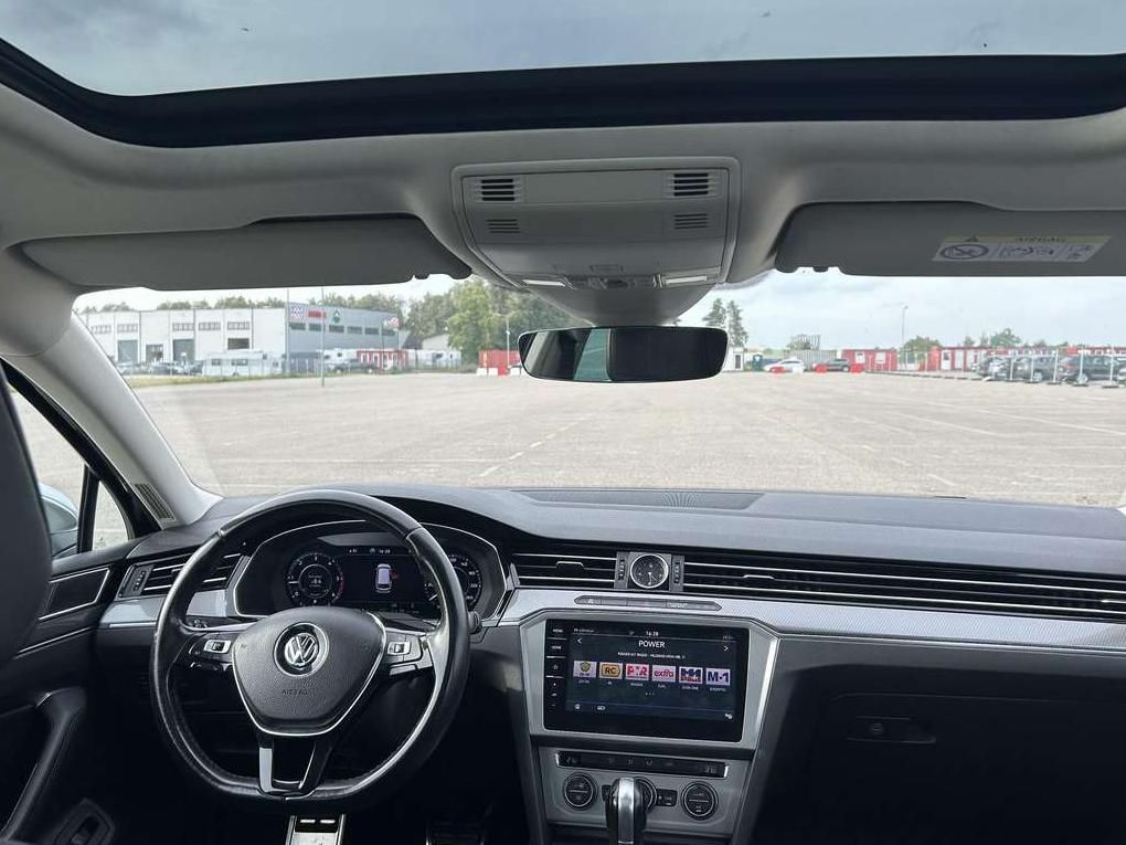 Volkswagen Passat | 32