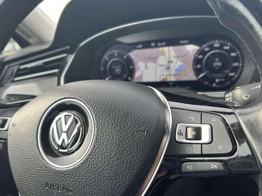 Volkswagen Passat | 25