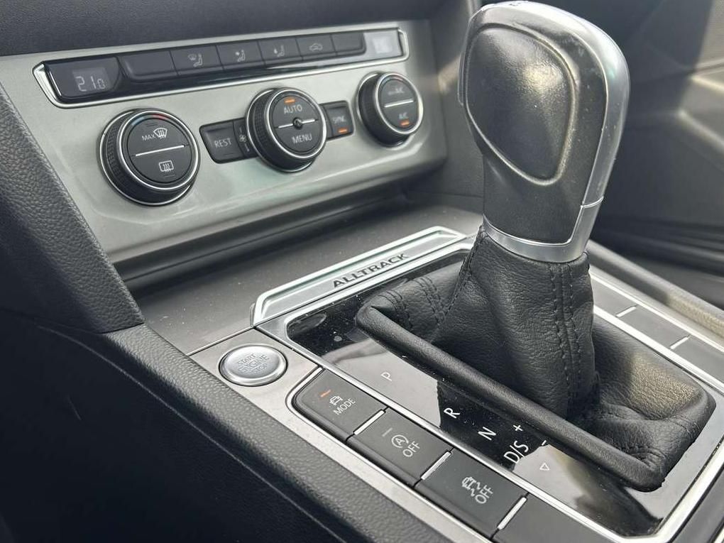 Volkswagen Passat | 28