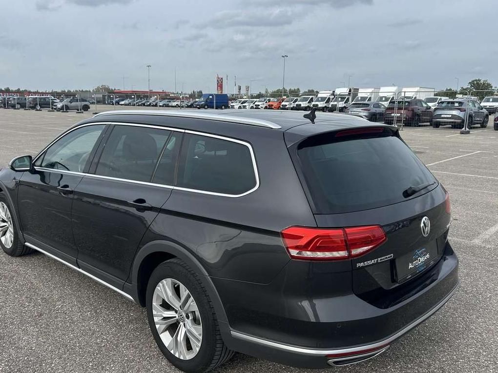 Volkswagen Passat | 11