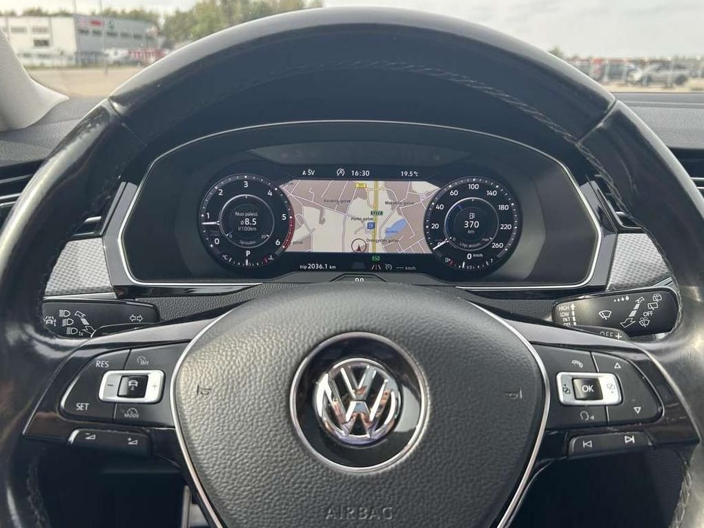 Volkswagen Passat | 23