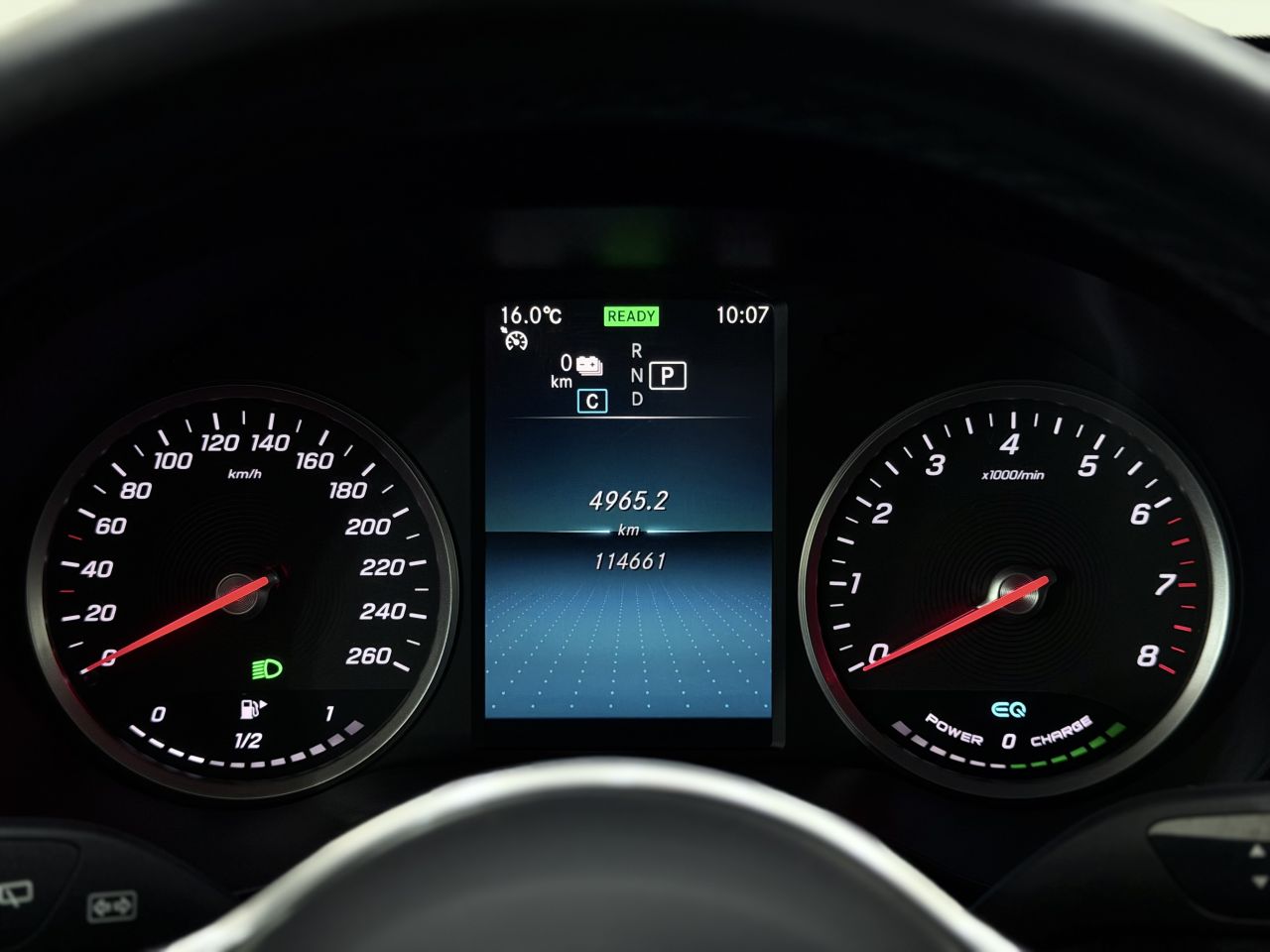 Mercedes-Benz GLC300 | 29